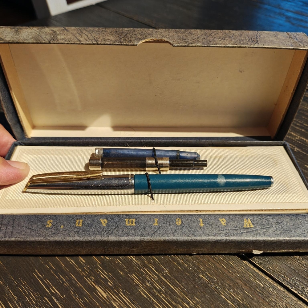 Waterman's Teal and Gold Fountain Pen Set